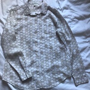 Long sleeve Van Heusen. blouse. Size small.